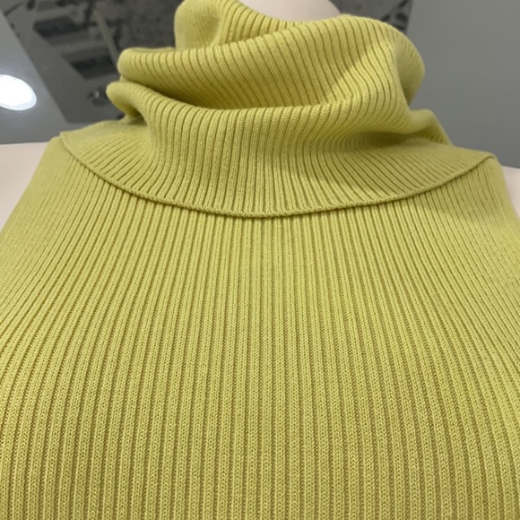 Vintage Silk Blend Ribbed Sleeveless Cowl Neck Top - Picture 2 of 7